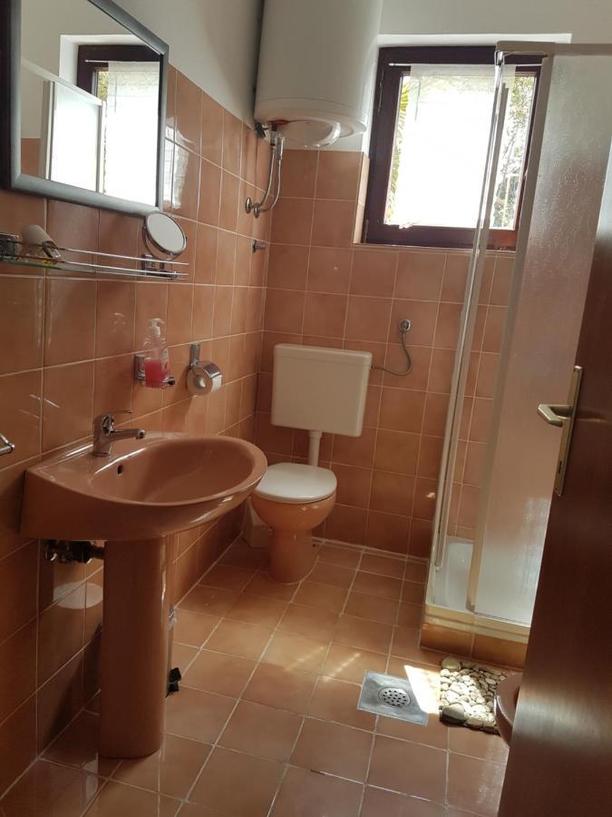 Apartment Ute Малий Лошинь Екстер'єр фото